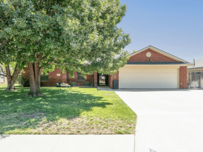 202 Floyd Ave, Dumas, Moore, Texas, United States 79029, 3 Bedrooms Bedrooms, ,2.5 BathroomsBathrooms,Single Family Home,Residential Properties,Floyd Ave,1425